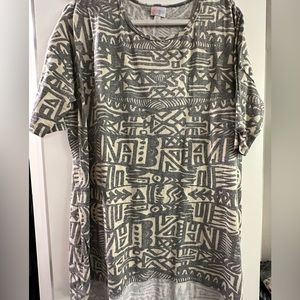 LuLaRoe Irma top XL